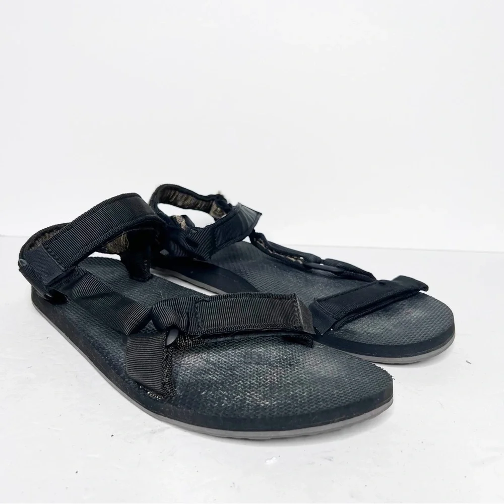 Teva Universal Black Strappy Sandals Size 12 Men’s